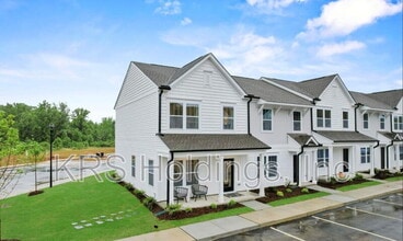 Building Photo - 47 Camel Crazies Pl