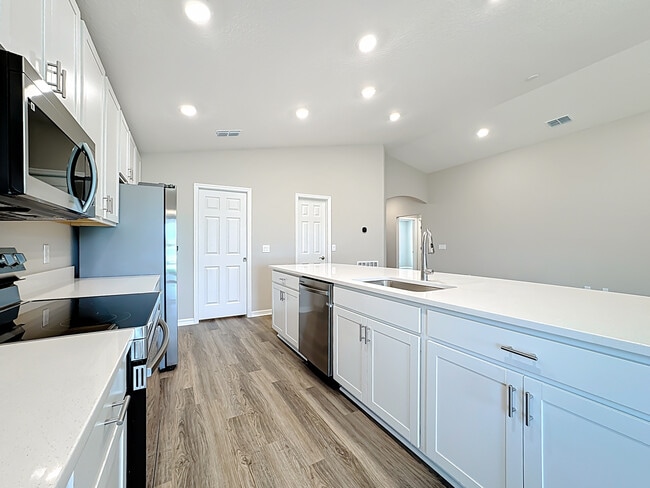 Building Photo - 877 Cypress Creek Run