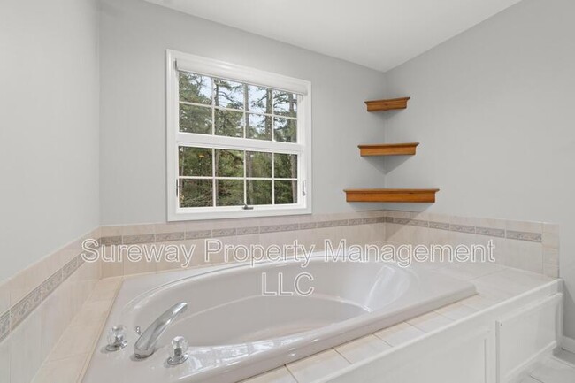 Building Photo - 1 Sweet Gum Ct