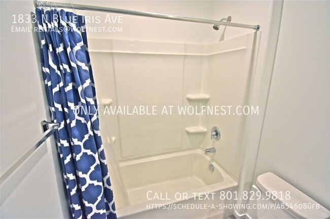 Building Photo - 1833 N Blue Iris Ave