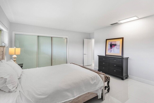 Building Photo - 900 Marble Way