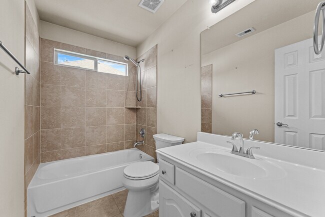 Building Photo - 20698 Oakhurst Meadows Dr