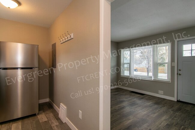 Building Photo - 207 E Stuart St