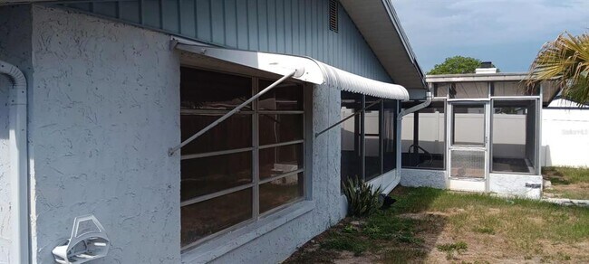 Building Photo - 7410 Moravian Dr