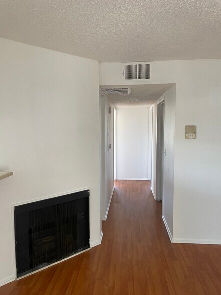 Building Photo - 7020 Coldwater Canyon Ave