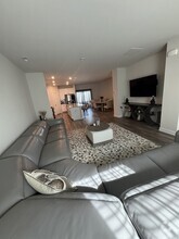 Building Photo - 2612 Greenmarket Dr
