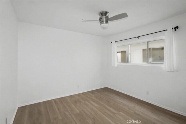 Building Photo - 1010 E 32nd St