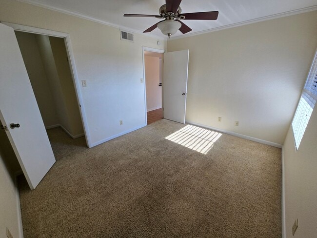 Building Photo - College Station / 2-bed, 2-bath Condo unit...