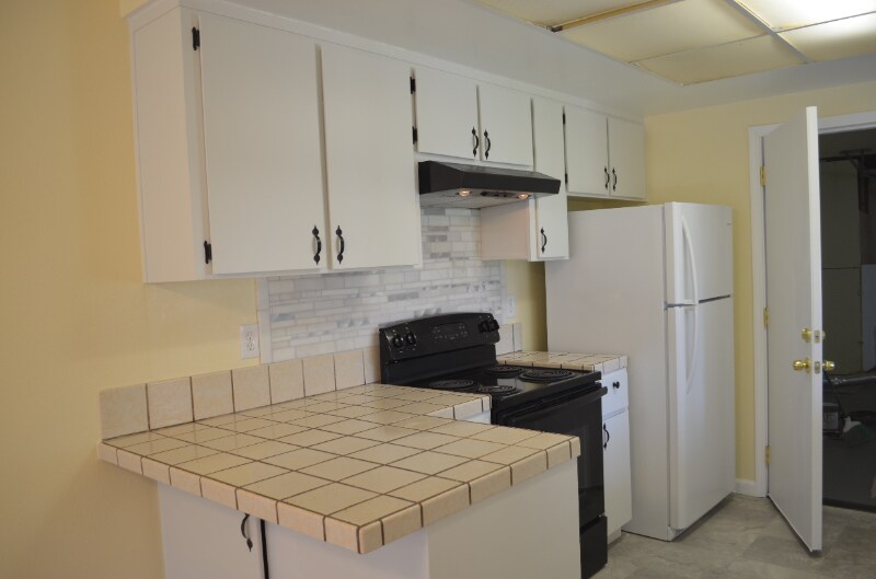 Building Photo - 729 Valley Green Dr