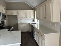 Building Photo - 6550 Trammel Dr