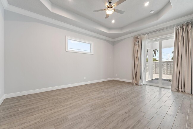 Building Photo - 2298 SE Pear Ln
