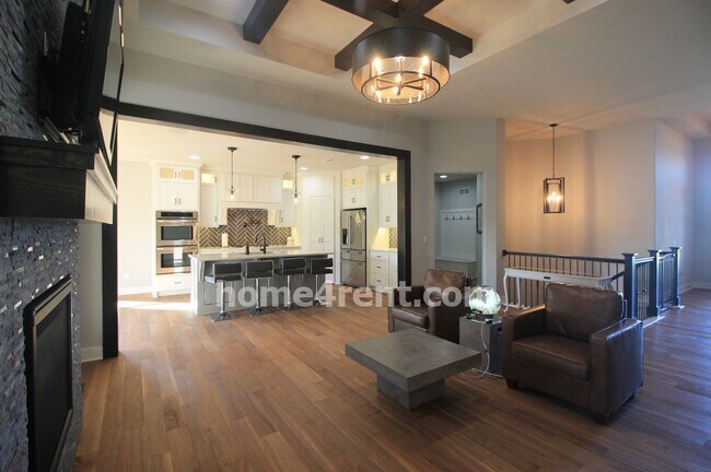 Building Photo - 1492 Woodland Rd