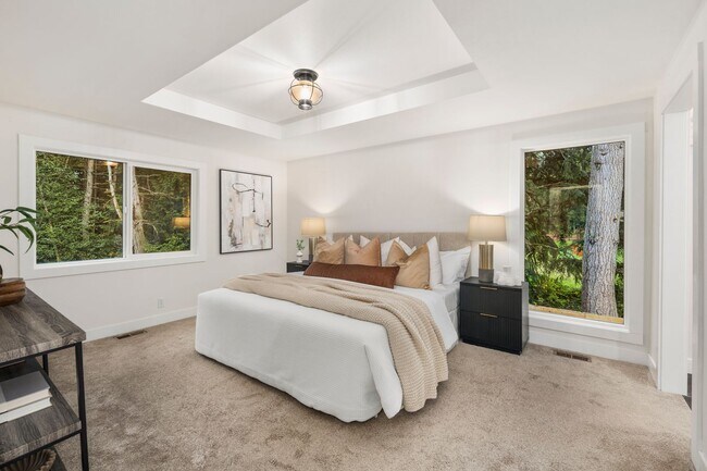 Building Photo - Redmond 4BD / 3BA Home with Central A/C on 3 Acres – Available Now