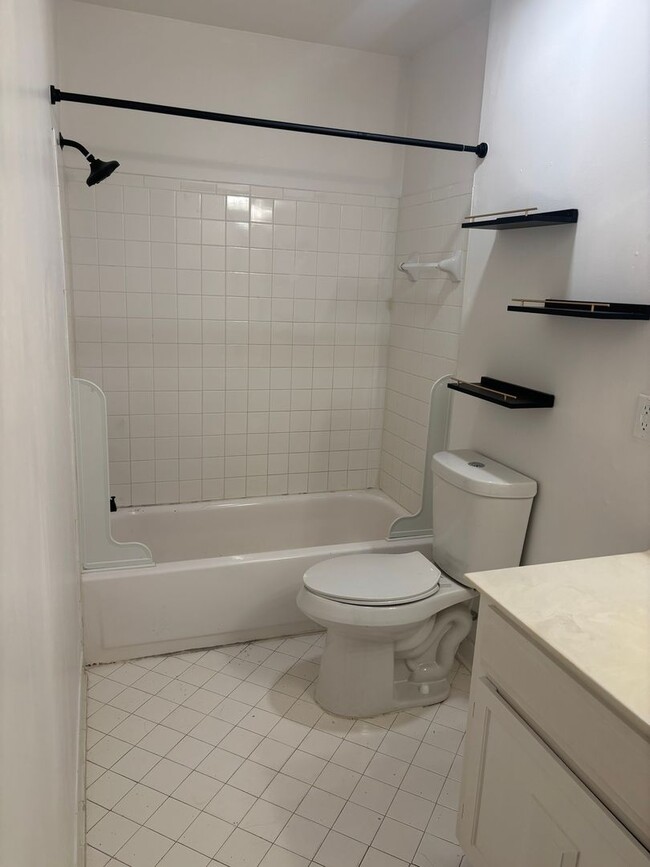 Building Photo - Charming 1BR Condo in Tulsa