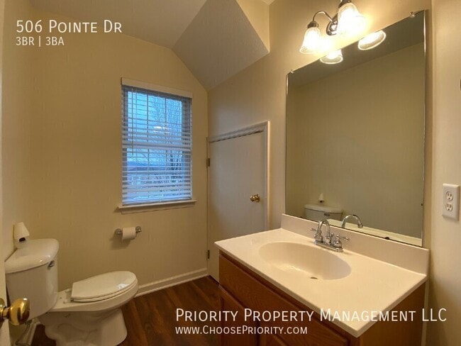 Building Photo - 506 Pointe Dr