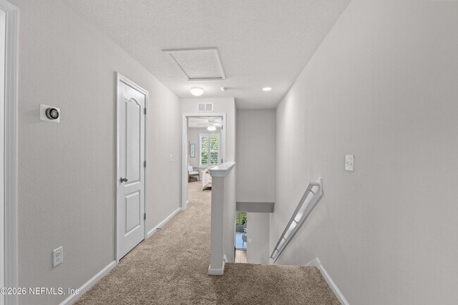Building Photo - 30 Bush Pl