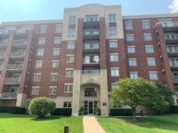 Building Photo - 8747 W Bryn Mawr Ave
