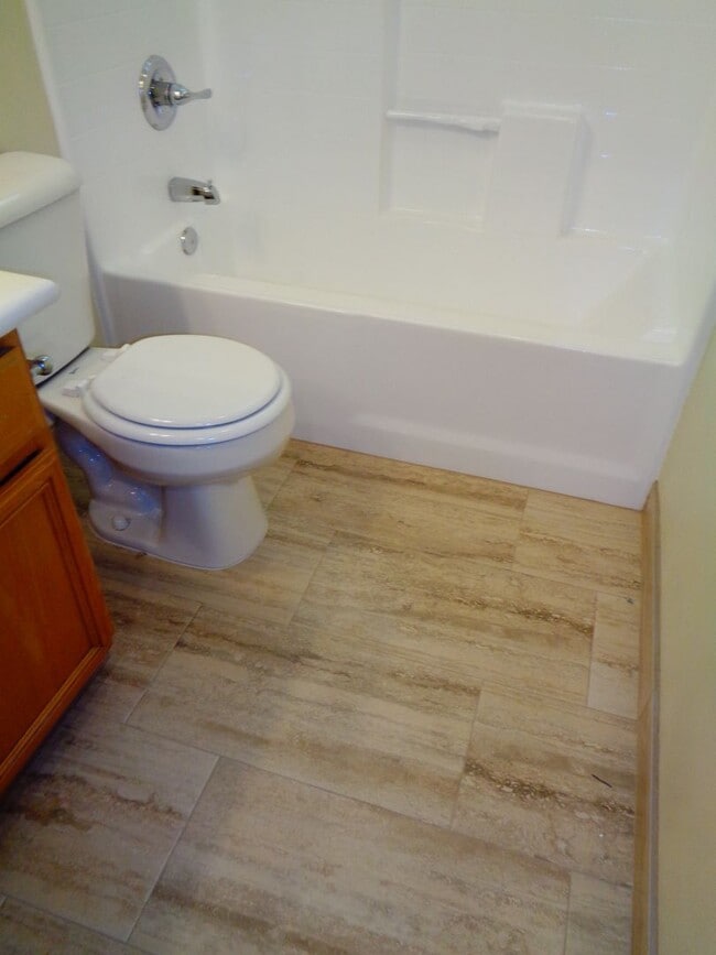 Building Photo - 1551 N Poconos Cir