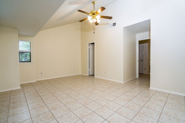 Building Photo - 1103 Dulles Ave