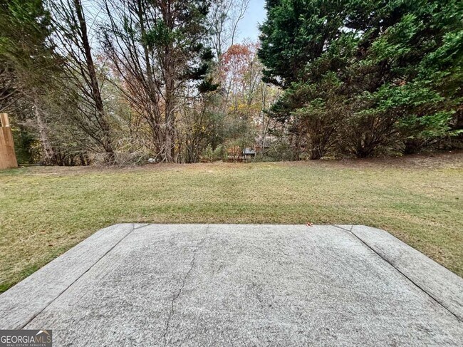 Building Photo - 345 Blackwood Ln