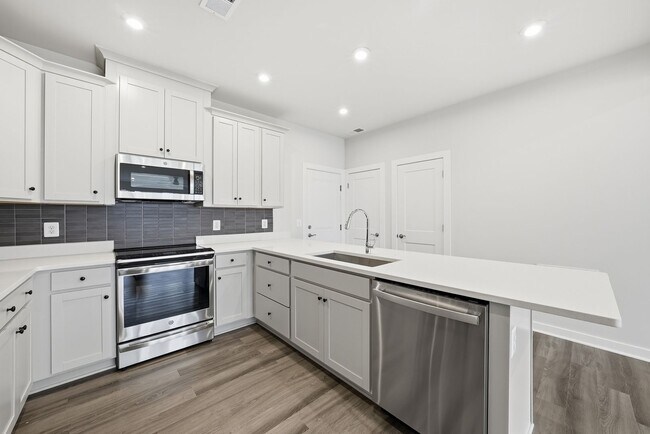 Building Photo - 43732 Transit Sq