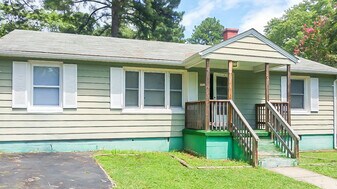 Building Photo - 2501 Pompey Springs Rd