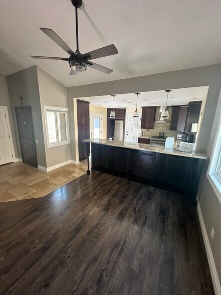 Building Photo - 4176 Minnecota Dr