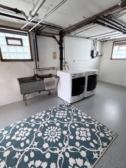 Building Photo - 1314 121st St