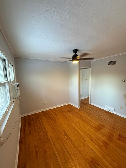 Building Photo - 4831 Ridge Rd