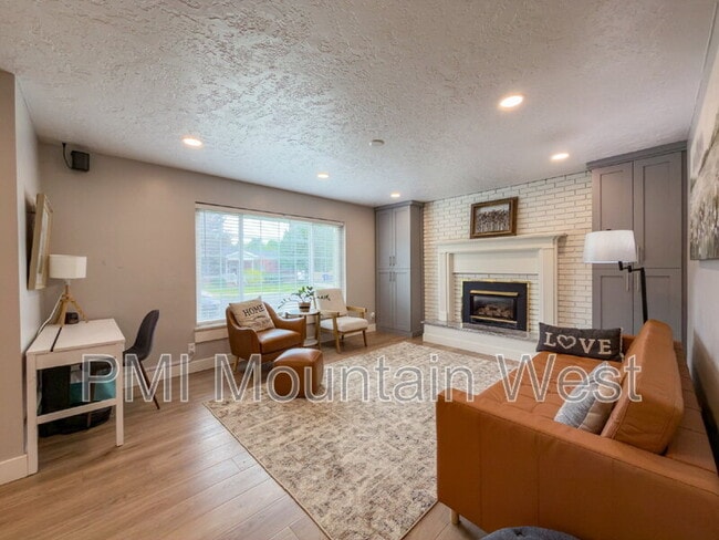 Building Photo - 76 W 1300 S