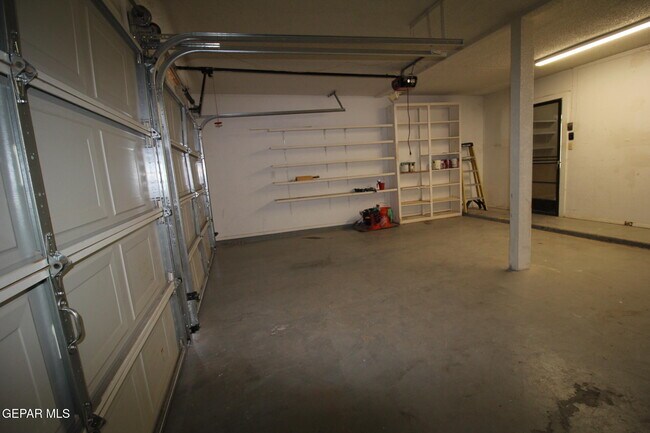 Building Photo - 351 Duanesburg St