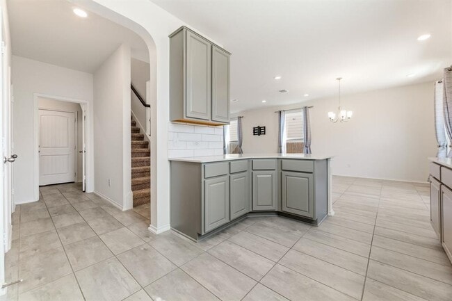 Building Photo - 365 Rocroi Dr