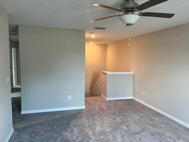 Building Photo - 352 Argyll Dr