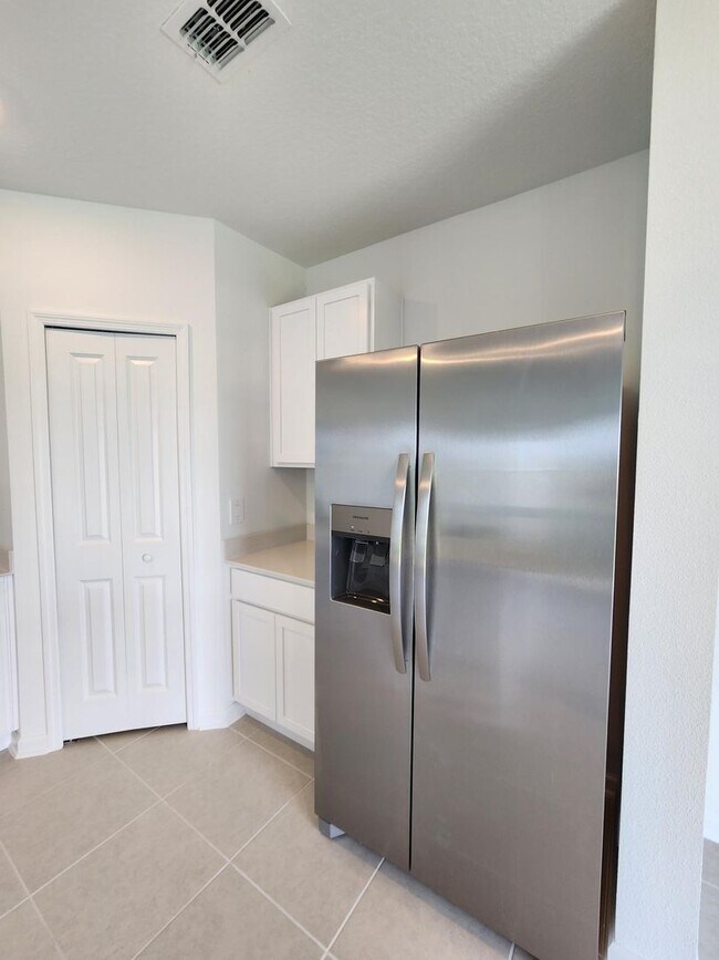 Building Photo - GORGEOUS NEW CONSTRUCTION!! 4-Bedroom Home...