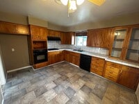 Building Photo - **Price-reduction** 3 Bedroom house two bl...