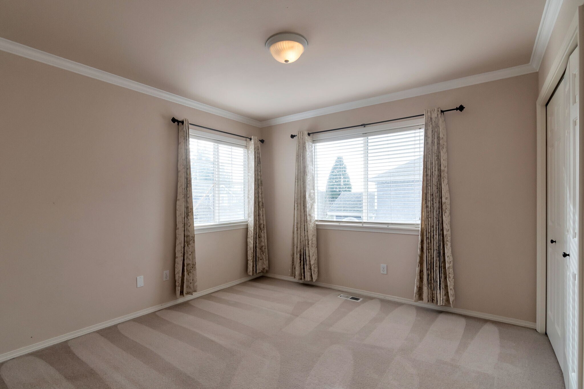 Building Photo - 12730 SE 302nd St