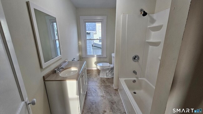 Building Photo - 15 Bragaw St