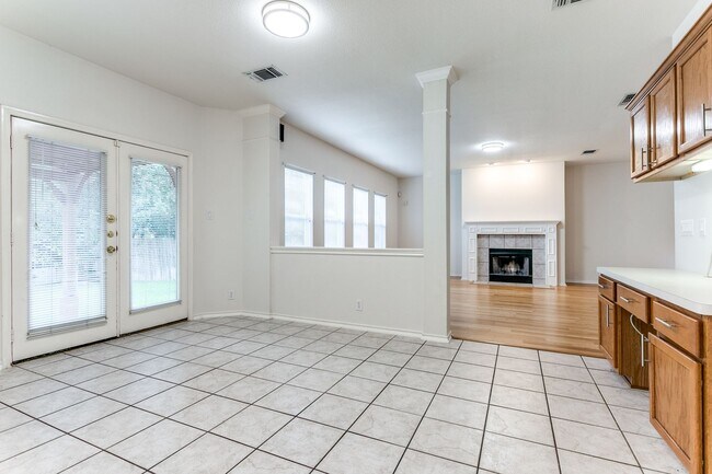 Building Photo - 4-BEDROOM IN PRESTON HOLLOW