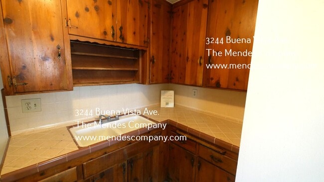 Building Photo - 3244 Buena Vista Ave