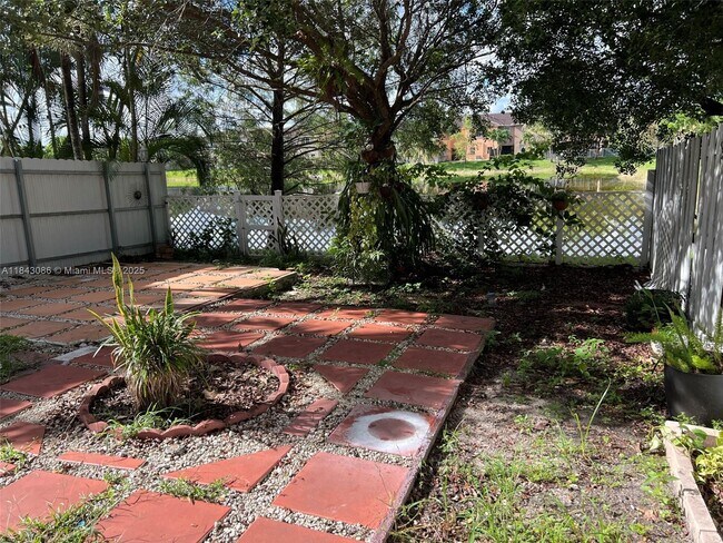 Building Photo - 16620 SW 47th Terrace