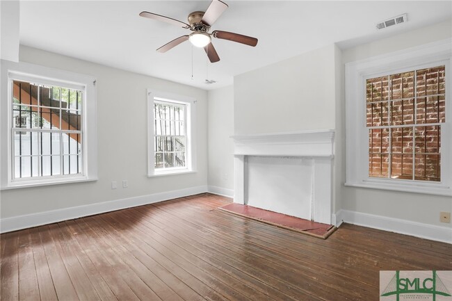 Building Photo - 703 Barnard St