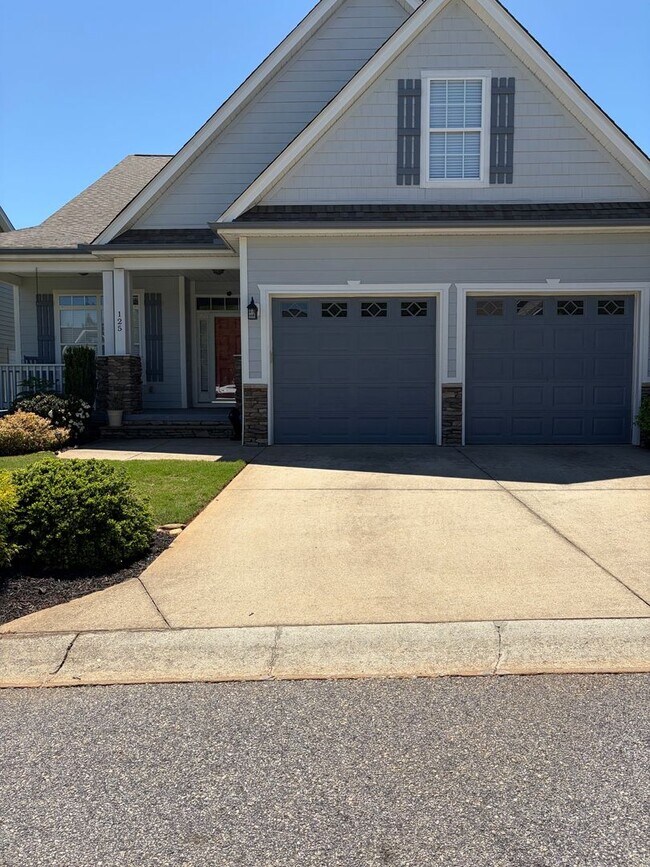 Building Photo - TRAVLERS REST HOME LOCATED IN HUNTERS RIDGE GATED COMMUNITY!