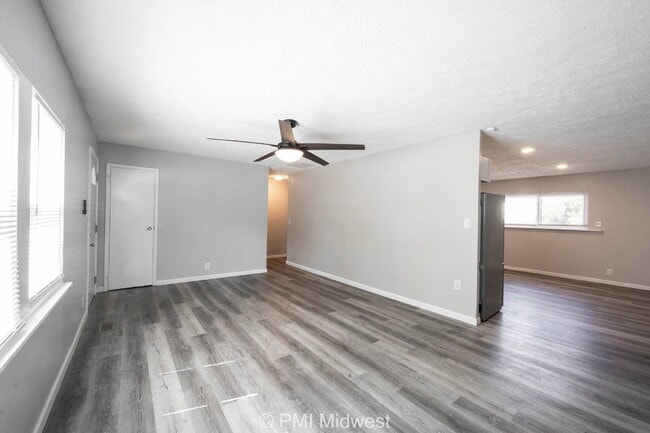 Building Photo - "Charming 3-Bed Home on Dubarry Road – Coz...