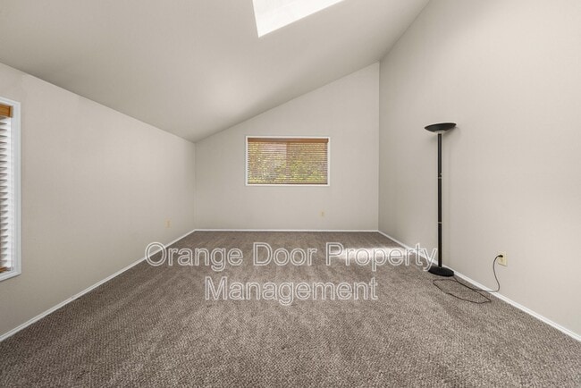 Building Photo - 3602 Nassau Ave NE