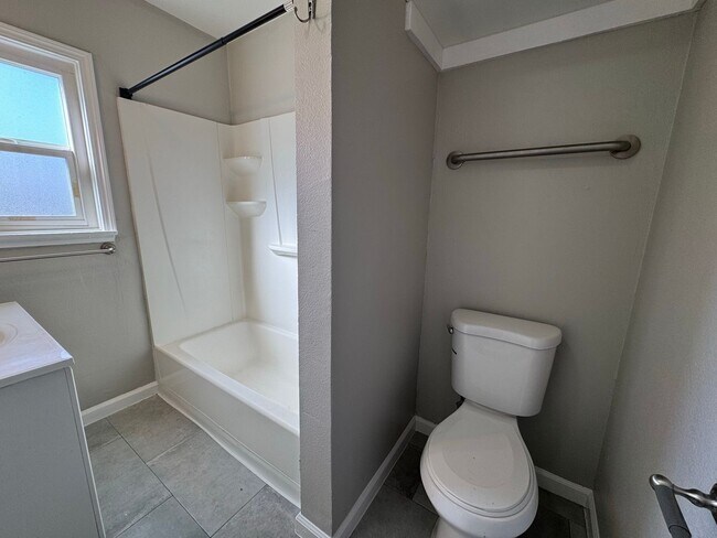 Building Photo - 3569 Mulford Ave