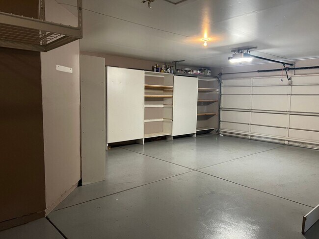 Building Photo - 1142 Rockhaven Ct. Salinas, CA 93906