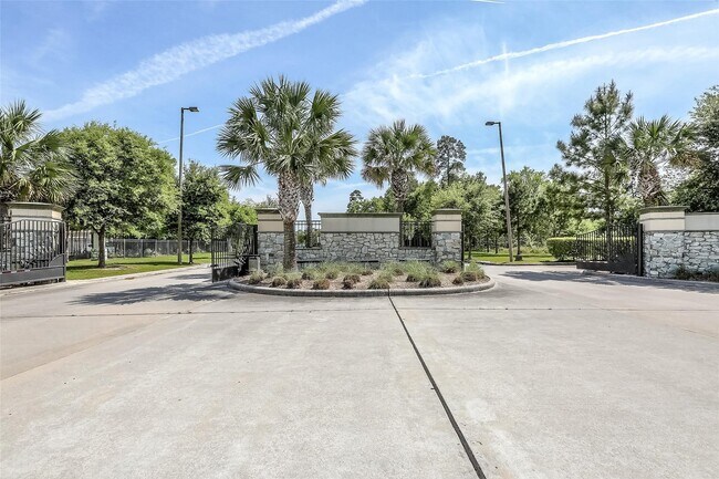 Building Photo - 8132 Tranquil Lake Way