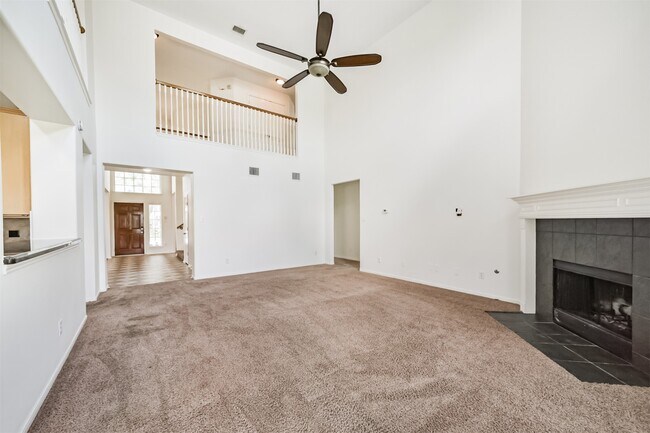 Building Photo - 315 Willow Pointe Dr