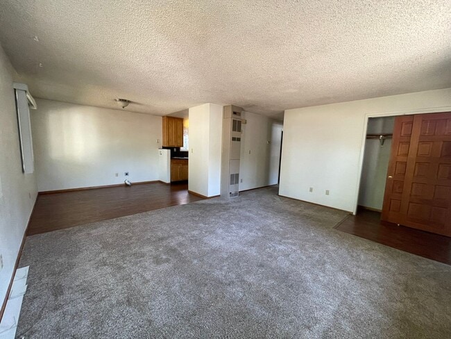 Building Photo - Coming Soon - 2 Bedroom, 1 Bath Duplex, Near OSU