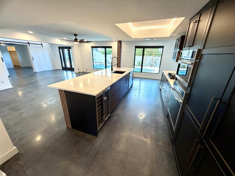 Building Photo - 9410 N 36th St